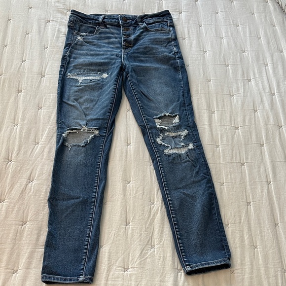 American Eagle Outfitters Denim - American Eagle Outfitters school appropriate Distressed Skinny Jeans